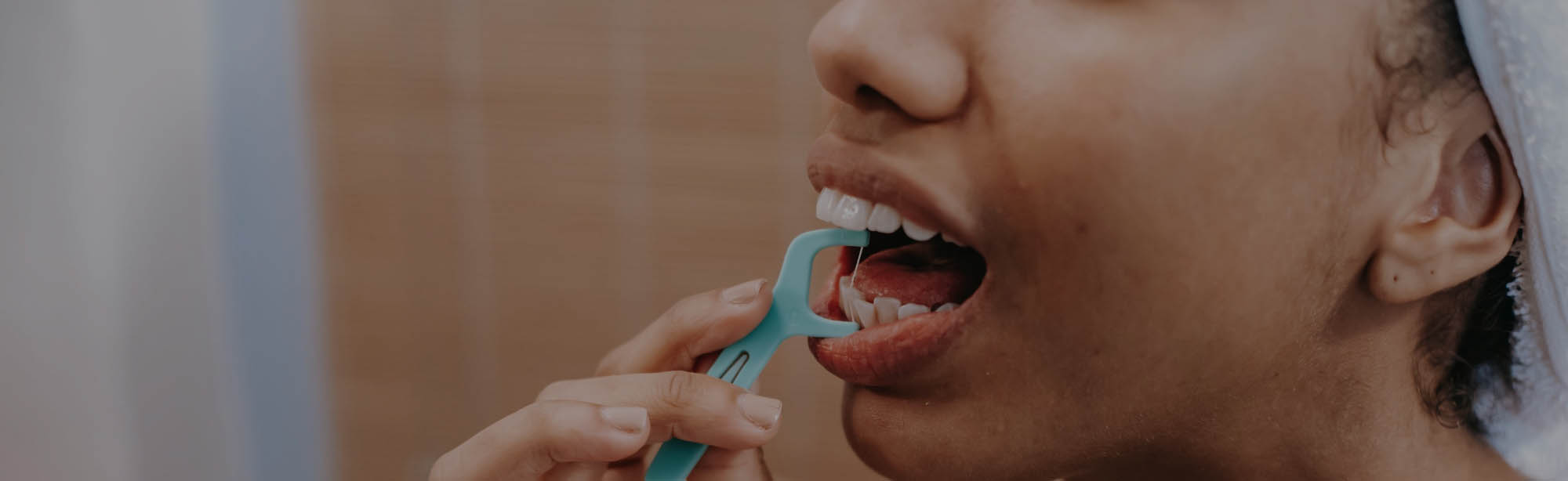 How To Floss Your Teeth